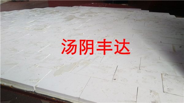 氧化(huà)鋁陶瓷襯闆